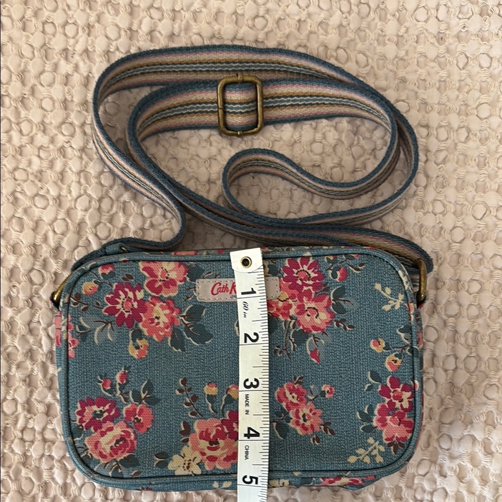 Cath Kidston London Floral Crossbody Bag - Picture 8 of 11